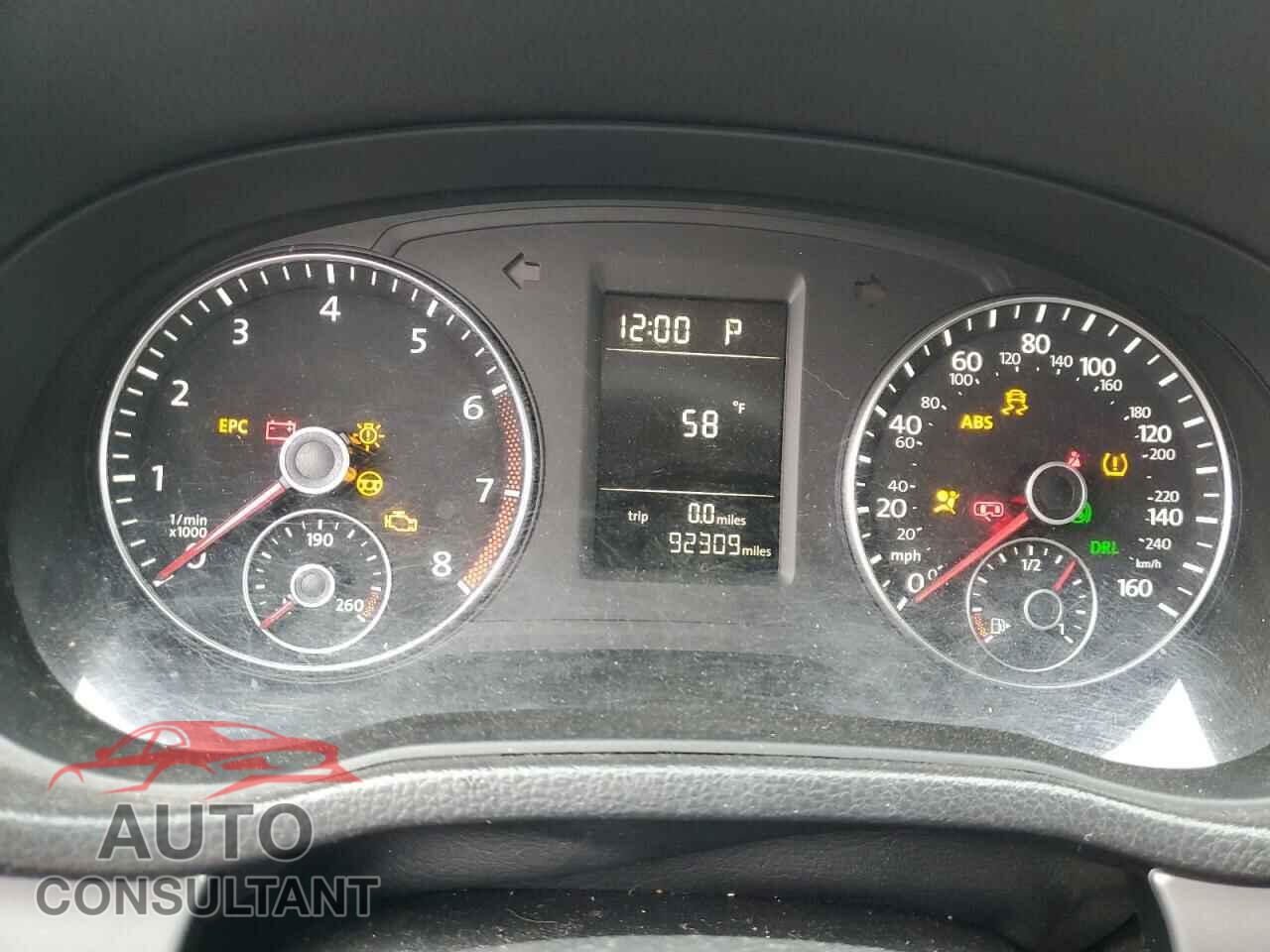 VOLKSWAGEN PASSAT 2015 - 1VWAT7A39FC044242