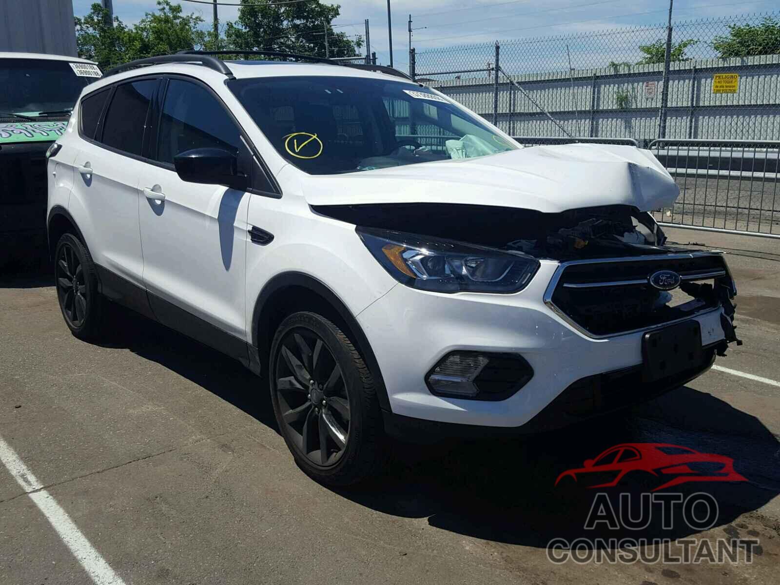 FORD ESCAPE 2017 - 1FMCU9GD2HUB55809