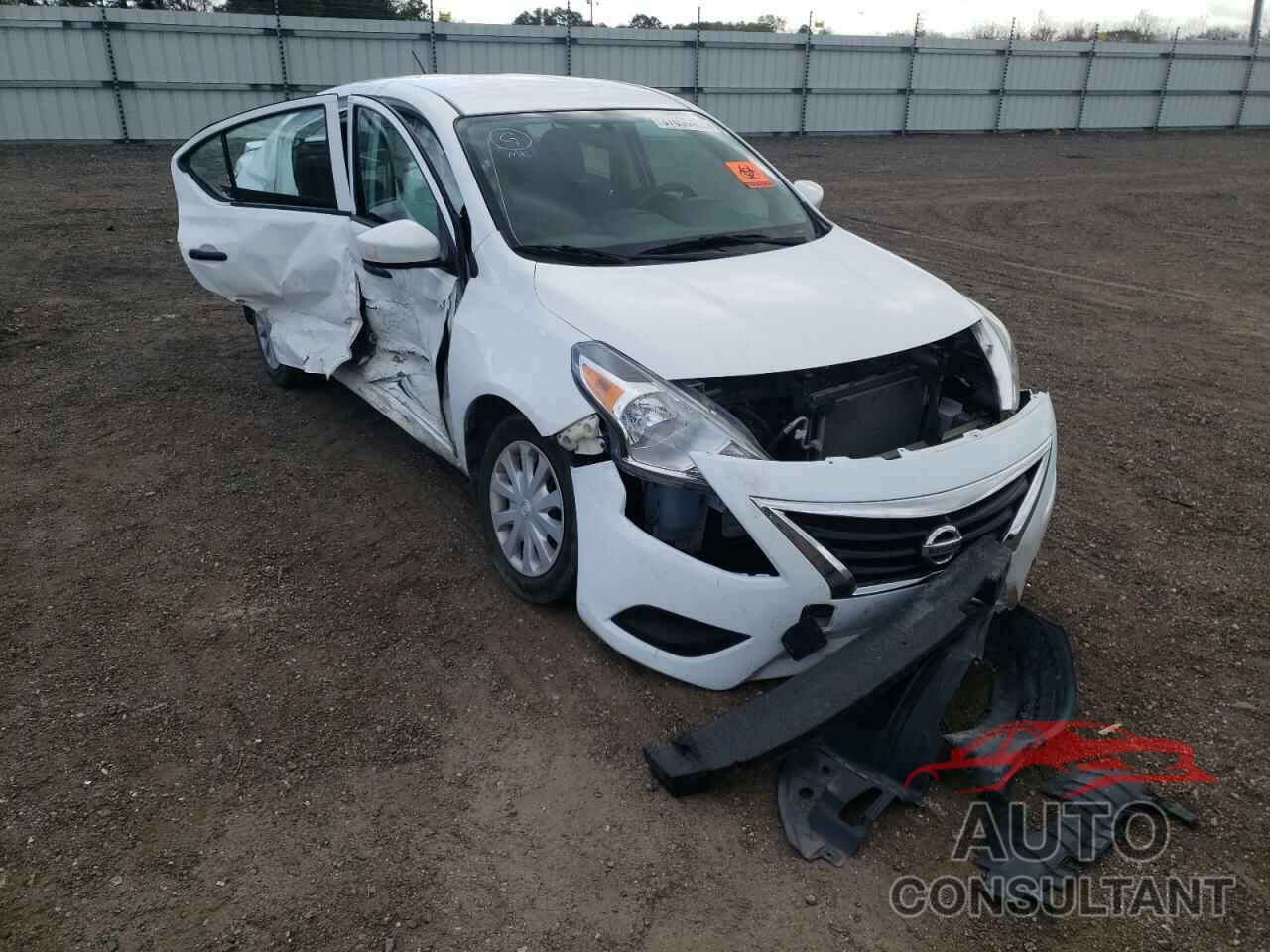 NISSAN VERSA 2018 - 3N1CN7AP8JL885610