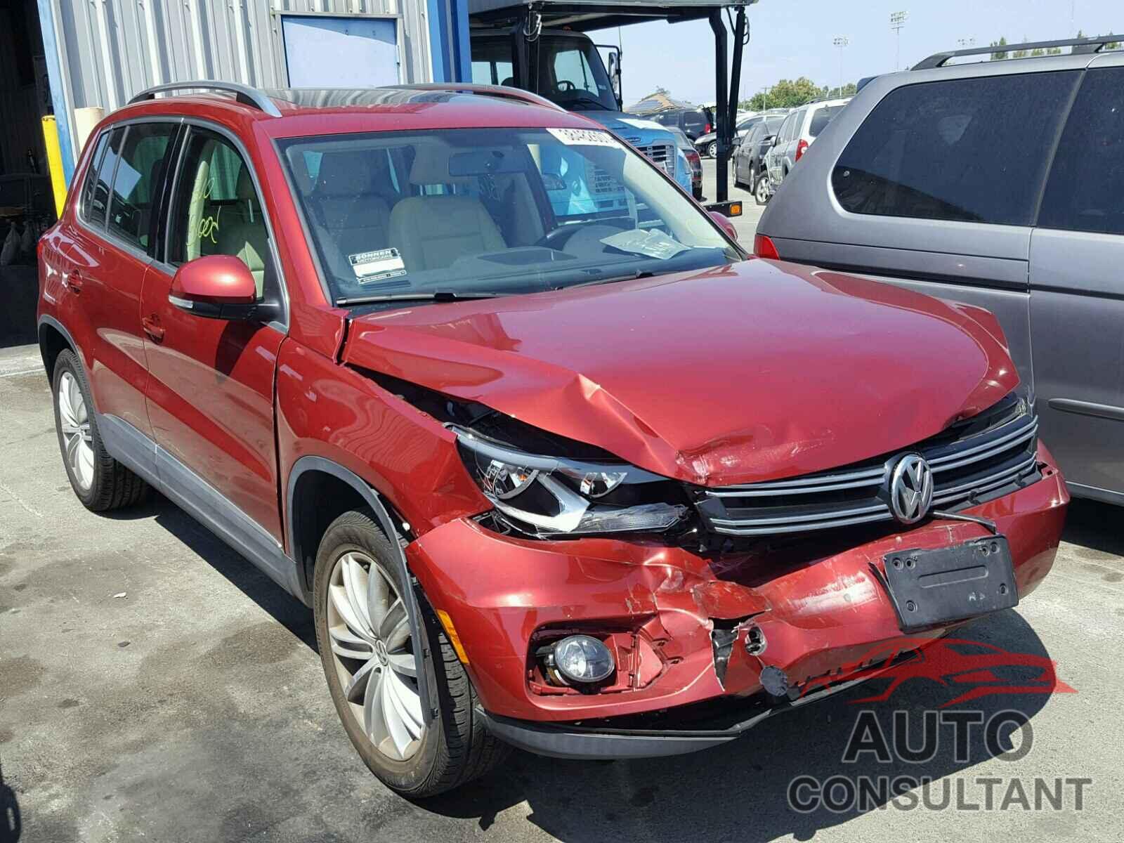 VOLKSWAGEN TIGUAN 2015 - WVGAV7AX3FW056123