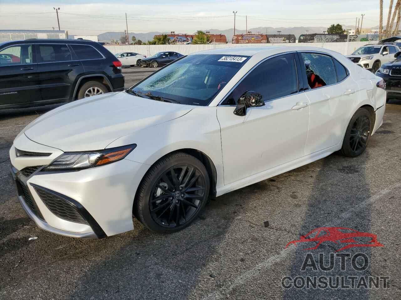 TOYOTA CAMRY 2022 - 4T1K61AK4NU013231