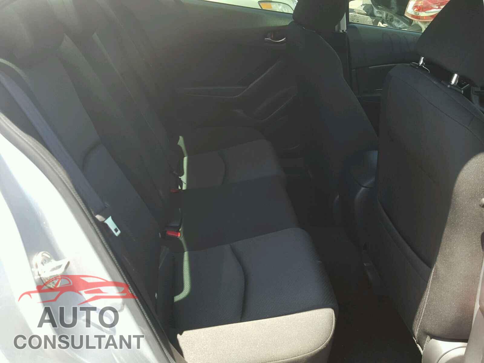 MAZDA 3 2017 - 3MZBN1U71HM157940
