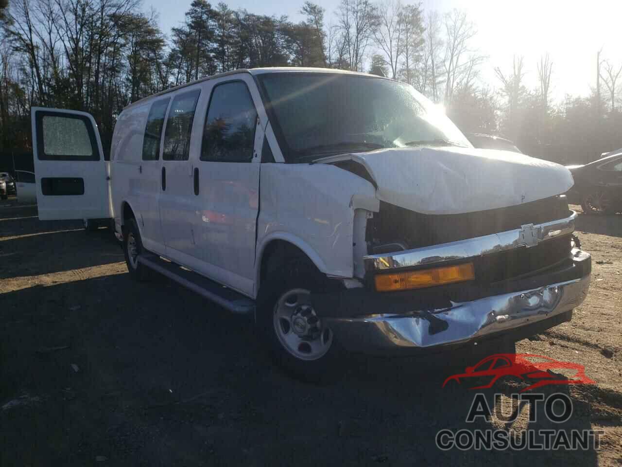 CHEVROLET EXPRESS 2020 - 1GCWGAFG0L1215411