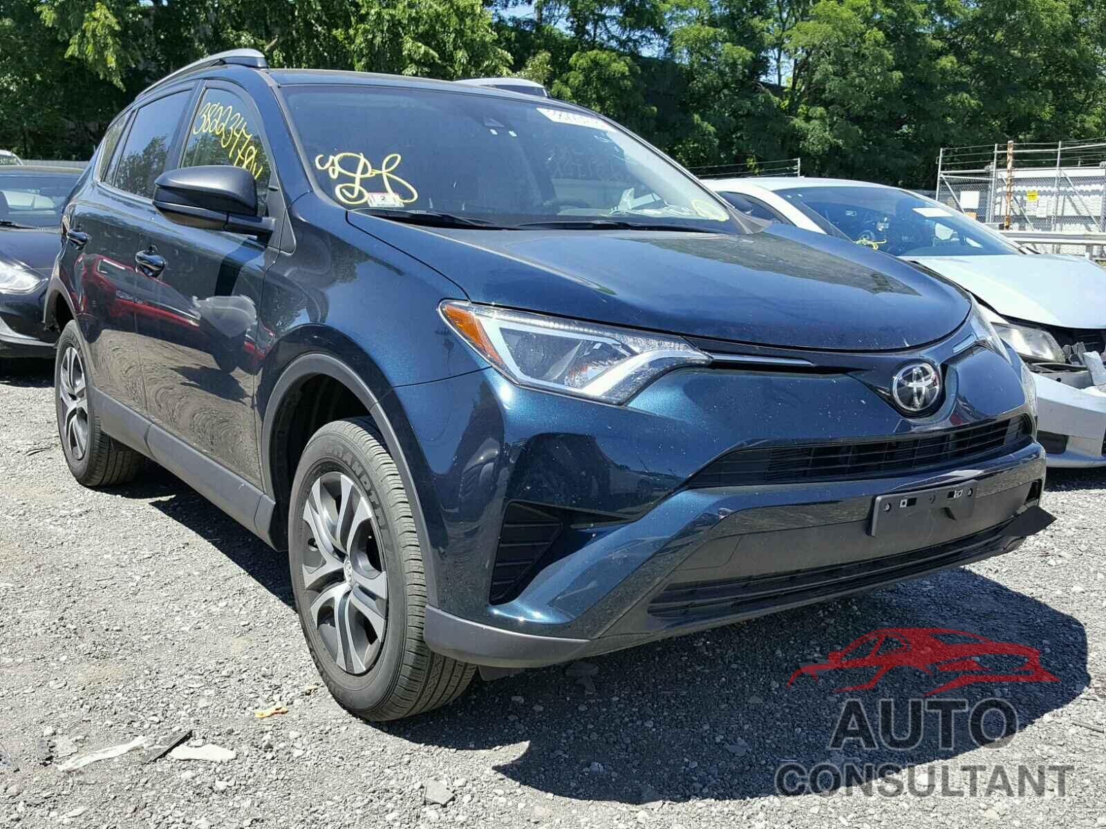 TOYOTA RAV4 LE 2017 - JTMBFREV3HJ130621