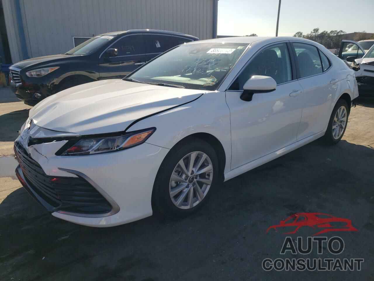 TOYOTA CAMRY 2022 - 4T1C11AK2NU716006