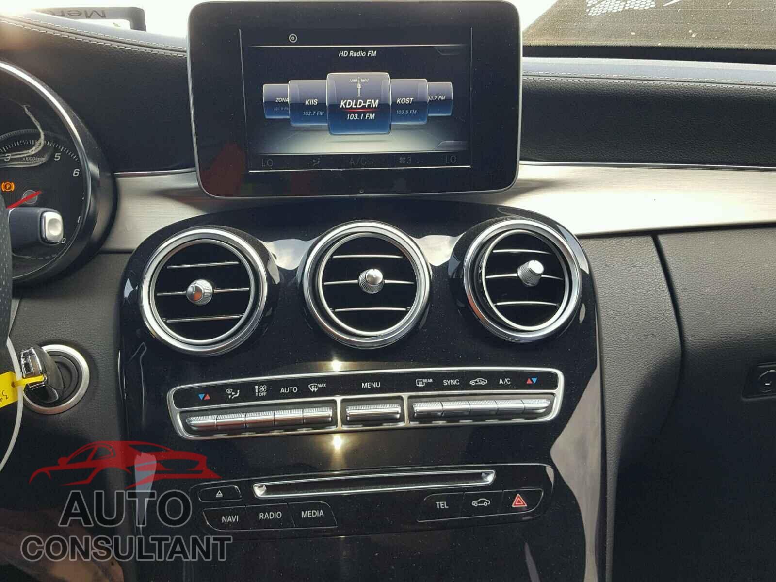MERCEDES-BENZ C CLASS 2016 - 55SWF4JB7GU171984