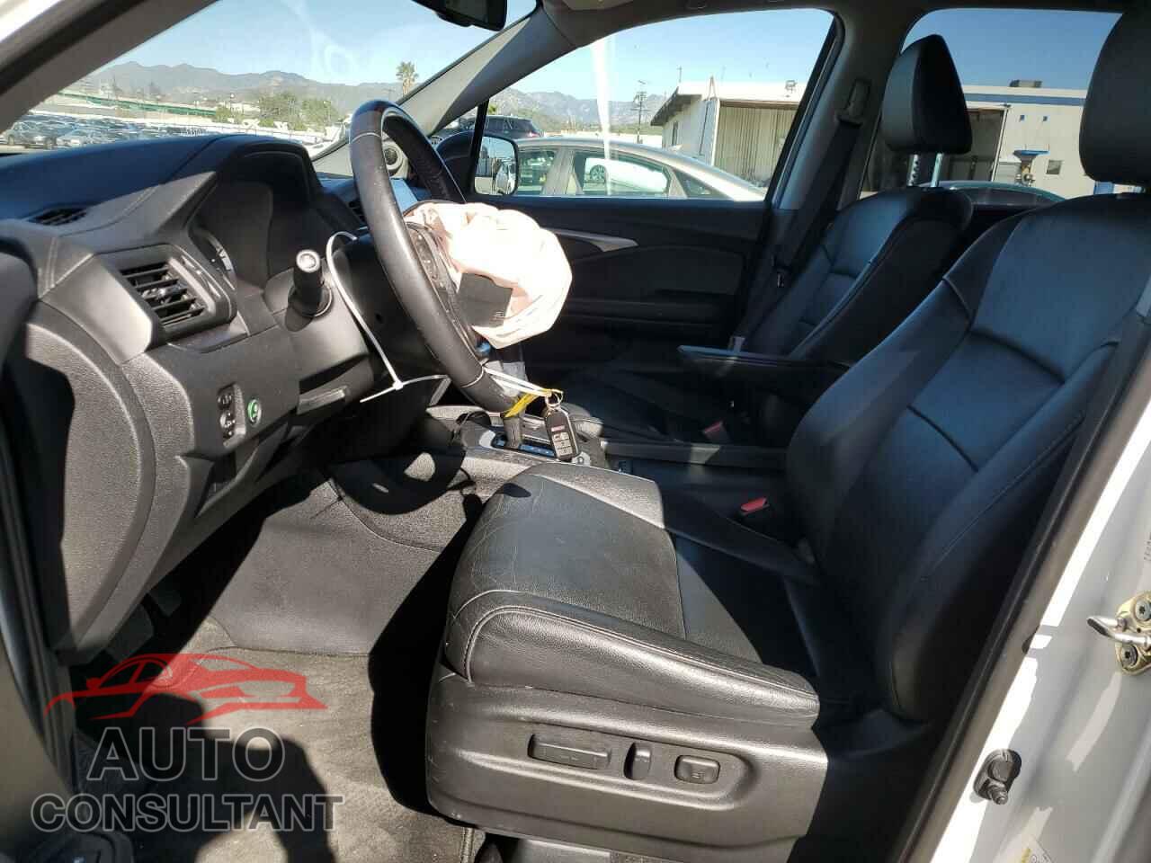 HONDA PILOT 2018 - 5FNYF5H58JB011698