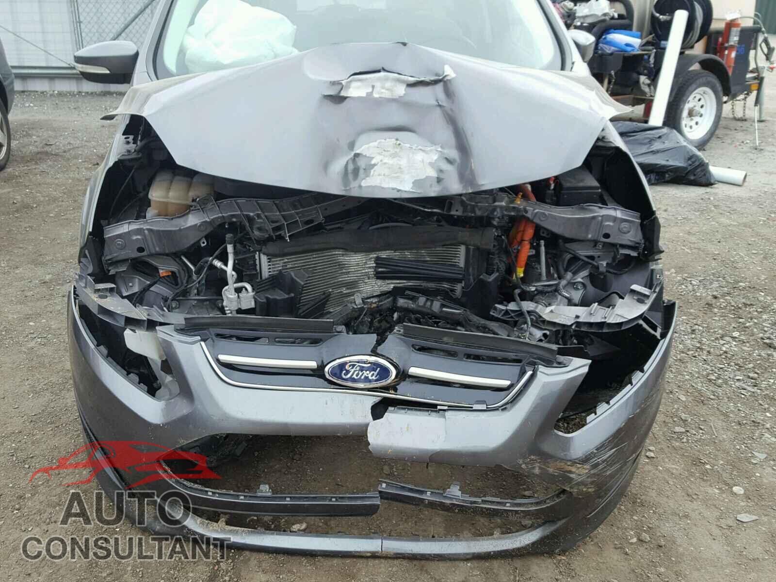 FORD CMAX 2013 - 2FMPK3G96GBC00612