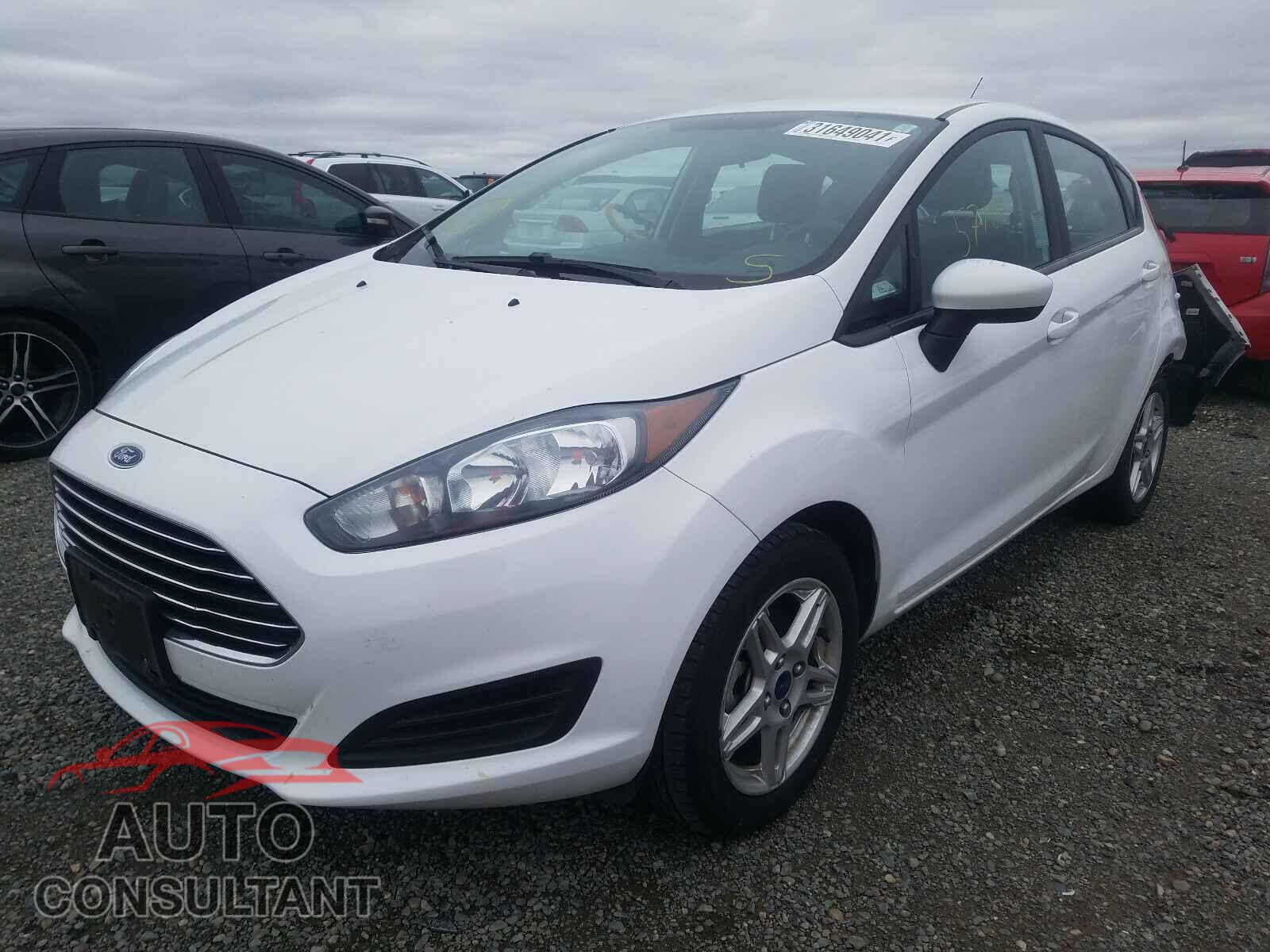 FORD FIESTA 2017 - 3FADP4EJ9HM131934