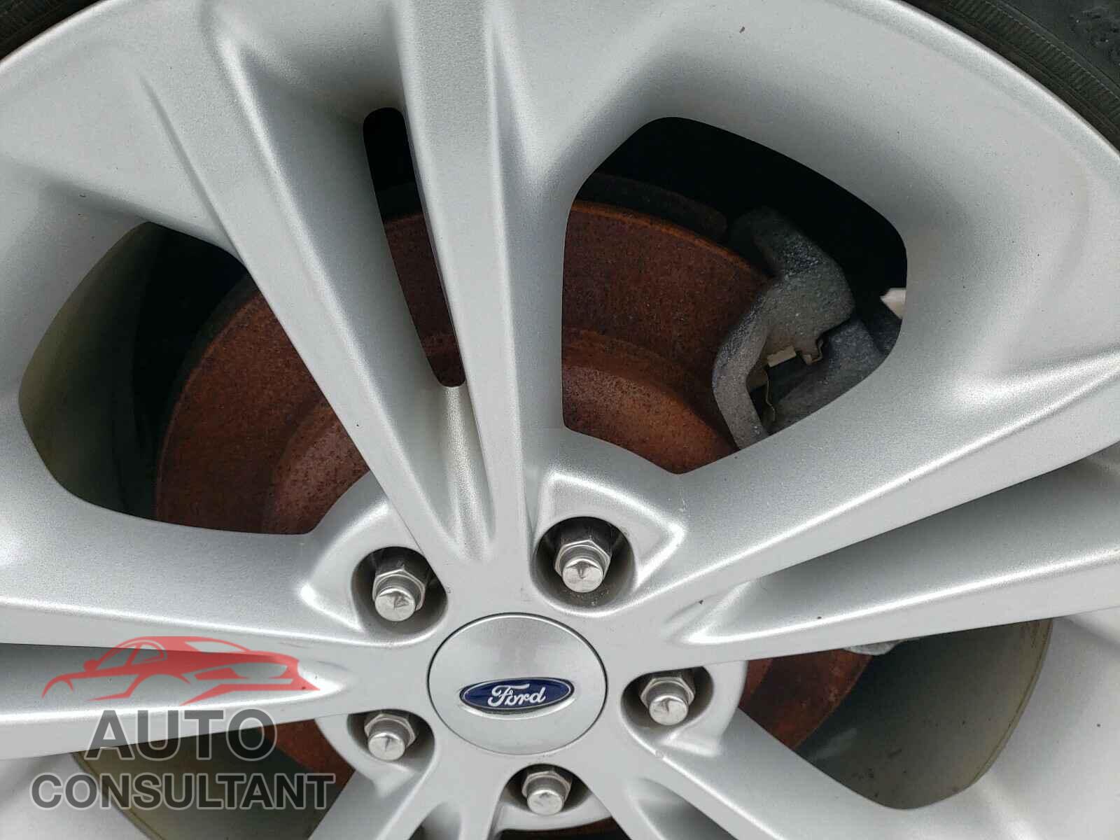 FORD TAURUS 2016 - 1FAHP2E80GG133194
