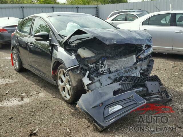 FORD FOCUS 2016 - 1FADP3L95GL257453