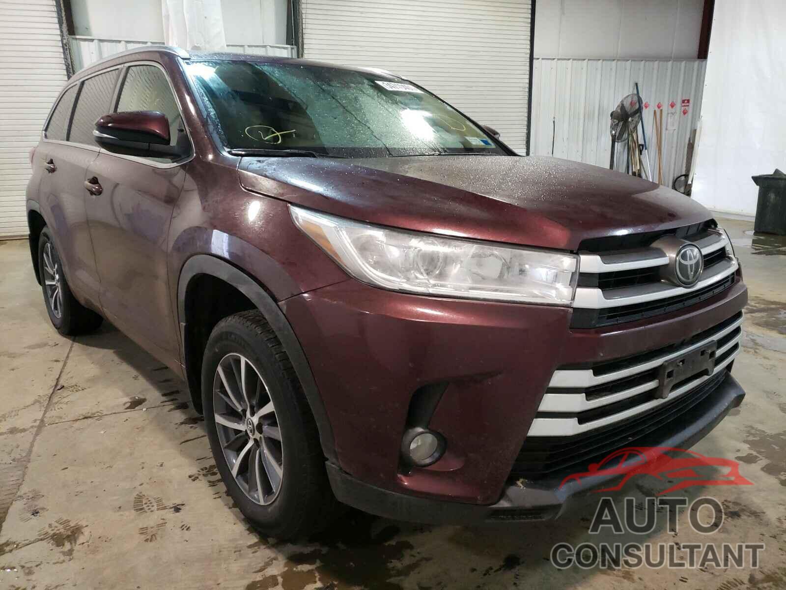 TOYOTA HIGHLANDER 2018 - 5TDJZRFH4JS892327