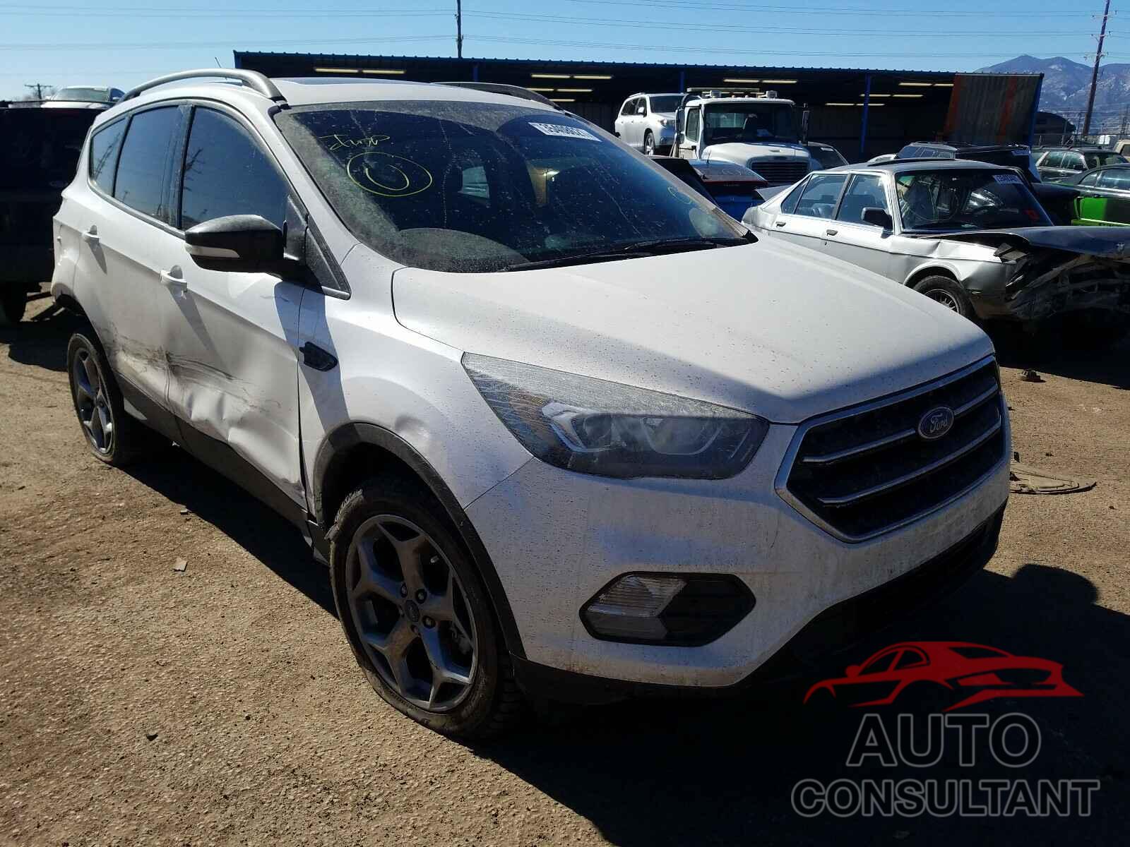 FORD ESCAPE 2017 - 1FMCU9J90HUB87680