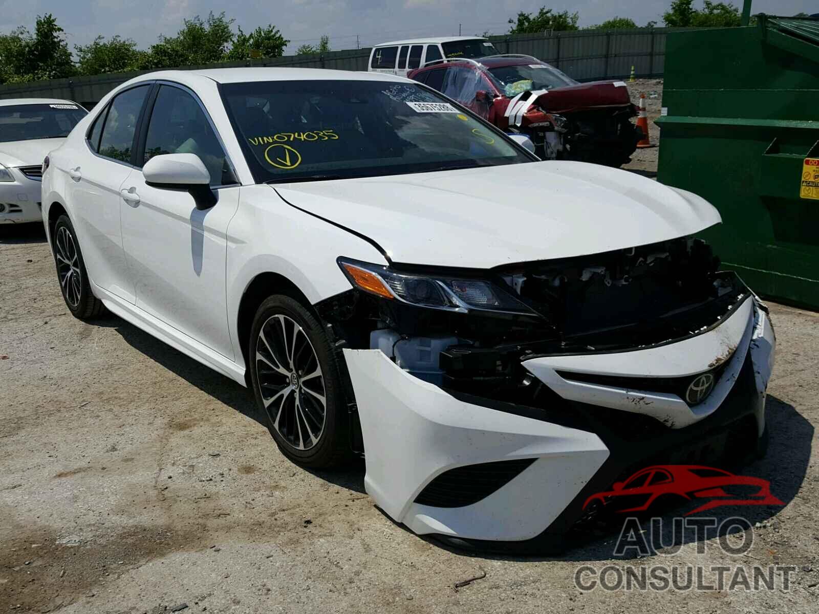 TOYOTA CAMRY 2018 - 4T1B11HK3JU074035