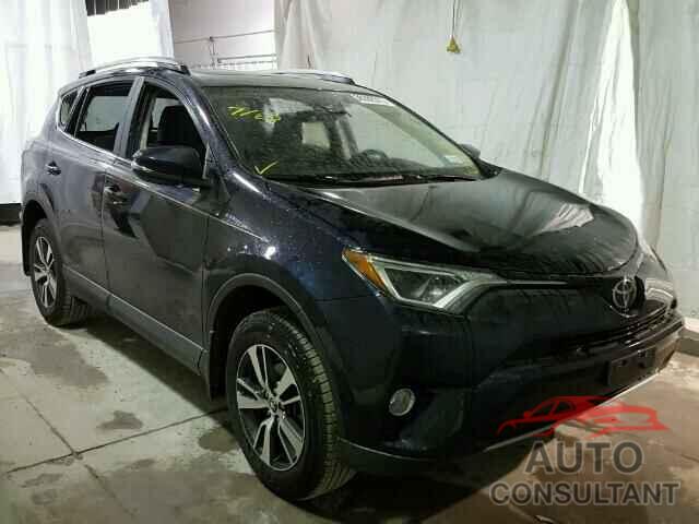 TOYOTA RAV4 2017 - JTMRFREV8HD207738