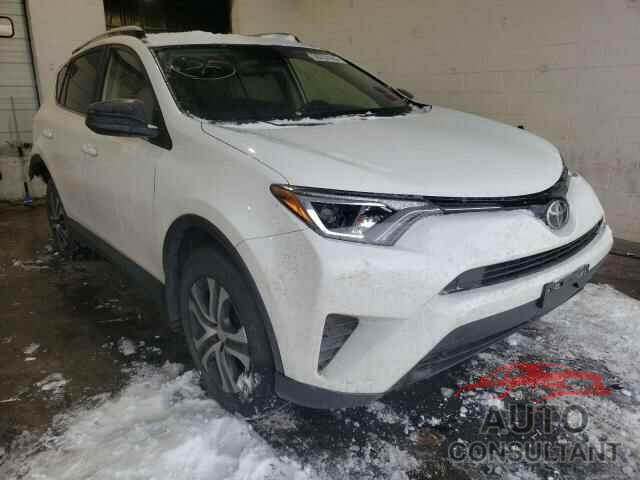 TOYOTA RAV4 2017 - JTMBFREV5HJ712395