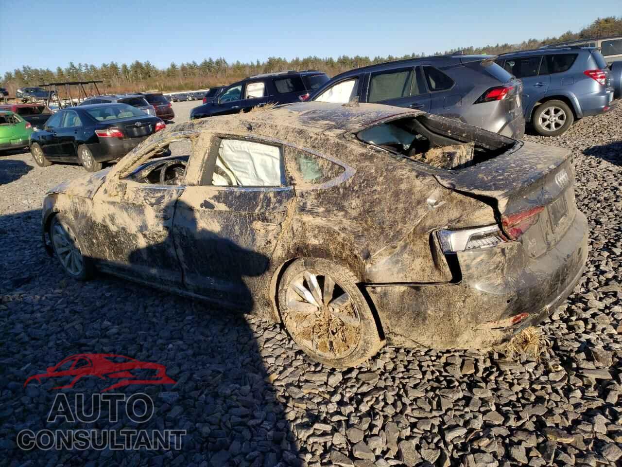 AUDI A5 2018 - WAUBNCF59JA011263