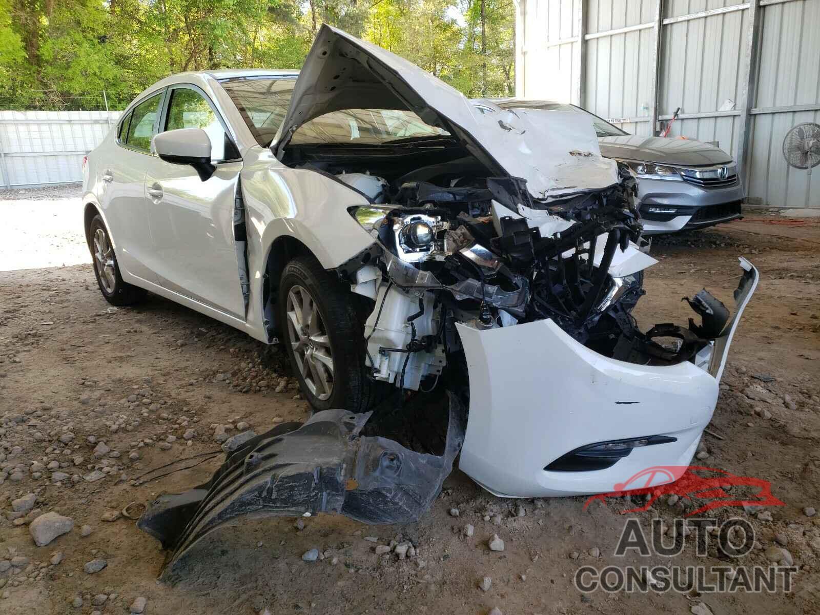 MAZDA 3 2018 - 3MZBN1U75JM267654