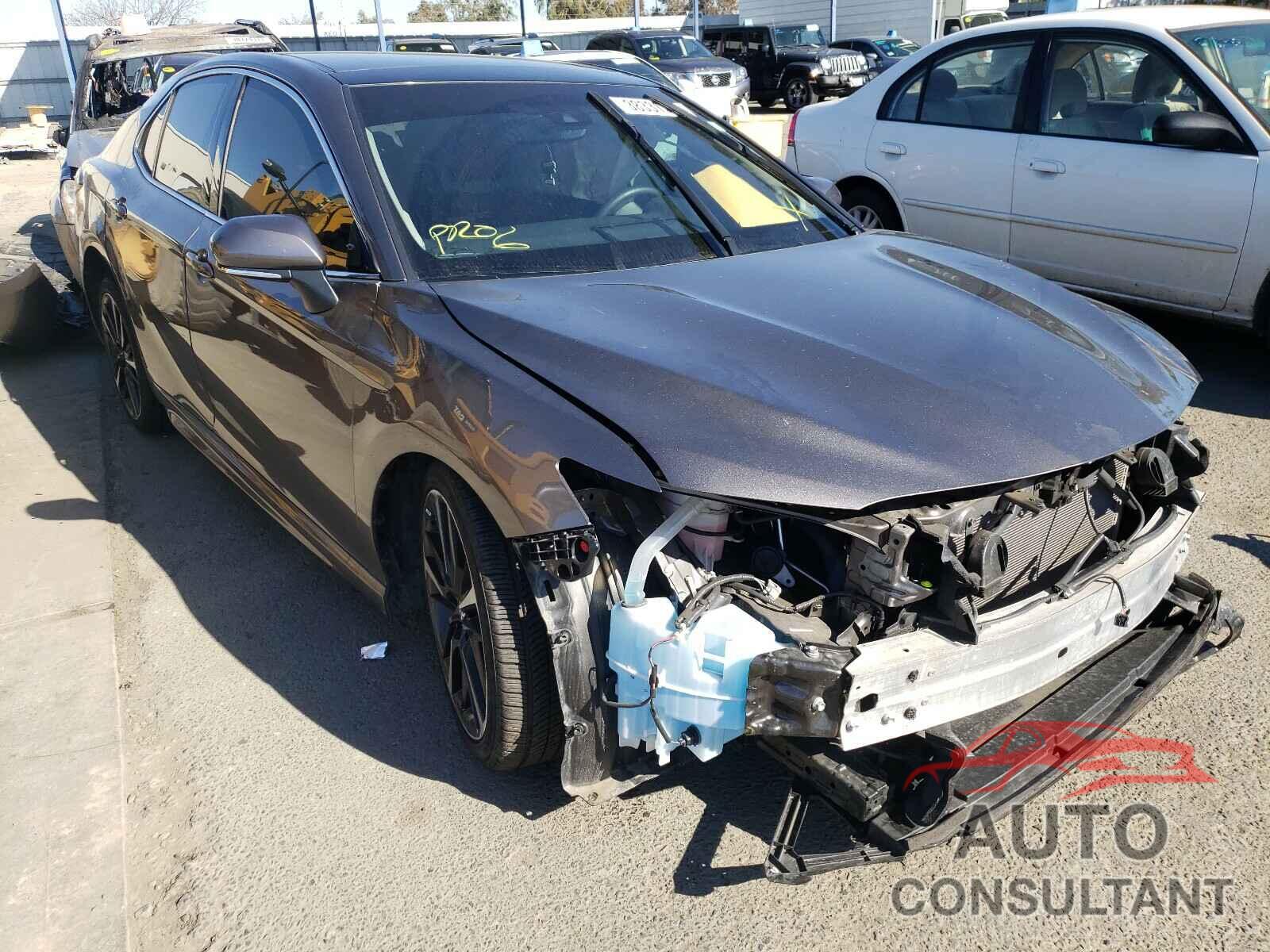 TOYOTA CAMRY 2018 - 4T1BZ1HK9JU015113