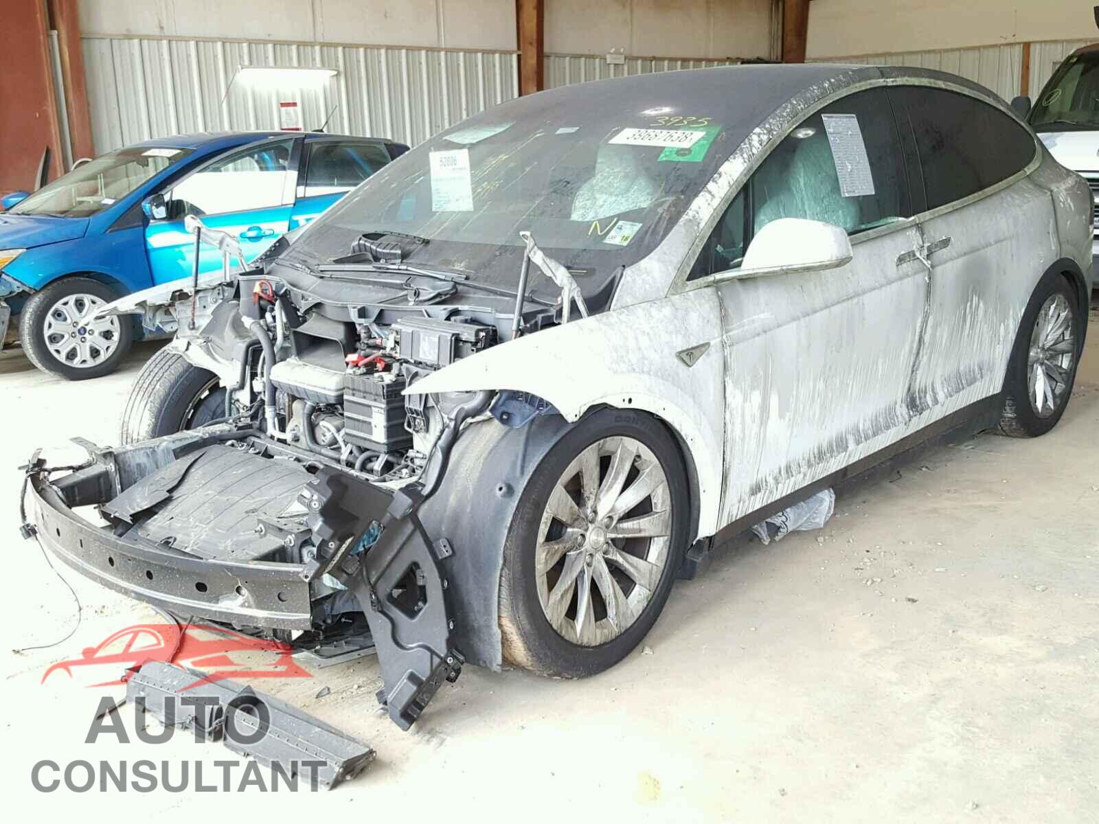 TESLA MODEL X 2016 - 5YJXCBE23GF003935