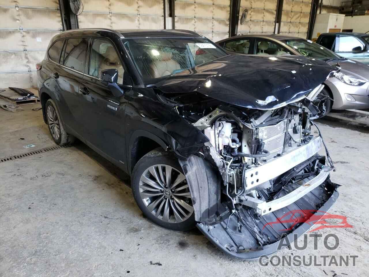TOYOTA HIGHLANDER 2021 - 5TDEBRCH6MS045775