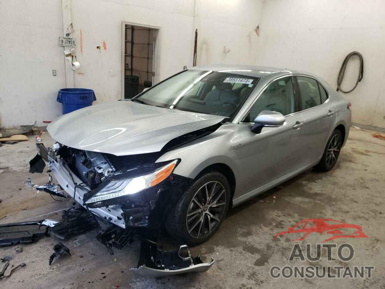 TOYOTA CAMRY 2021 - 4T1F31AK0MU567407