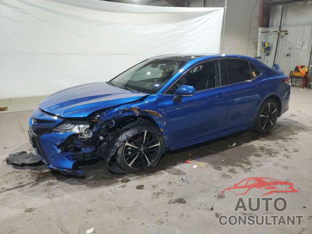 TOYOTA CAMRY 2018 - 4T1B61HK9JU112935
