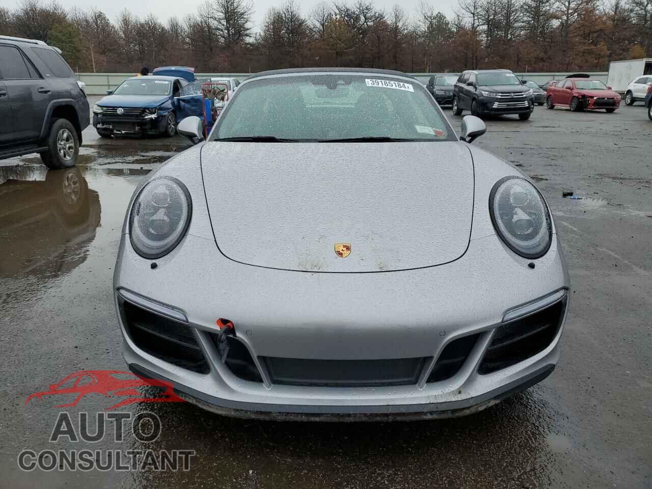 PORSCHE 911 2018 - WP0BB2A99JS135110