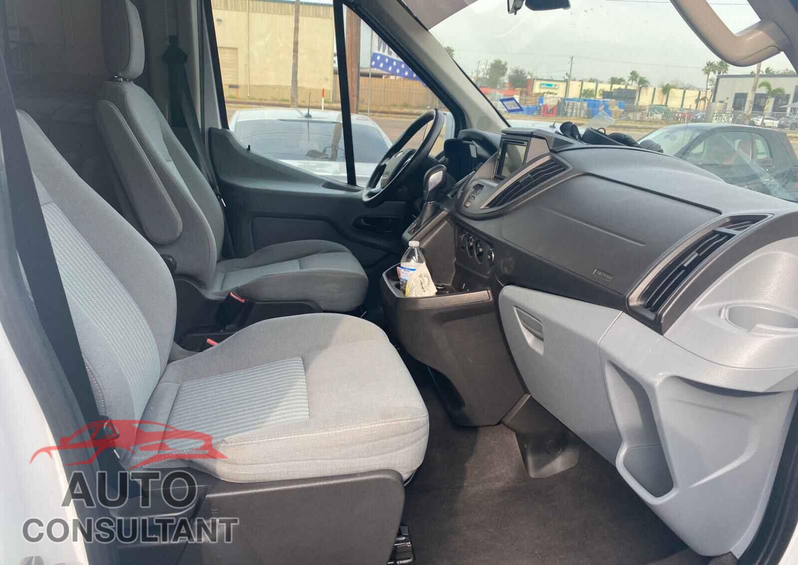 FORD TRANSIT CO 2015 - 1HGCV1F18JA154392