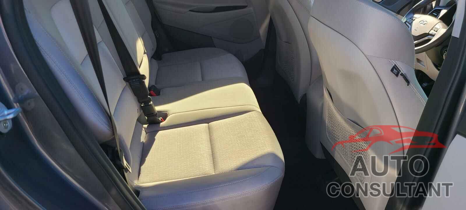 HYUNDAI TUCSON 2018 - KM8J33A41JU726602