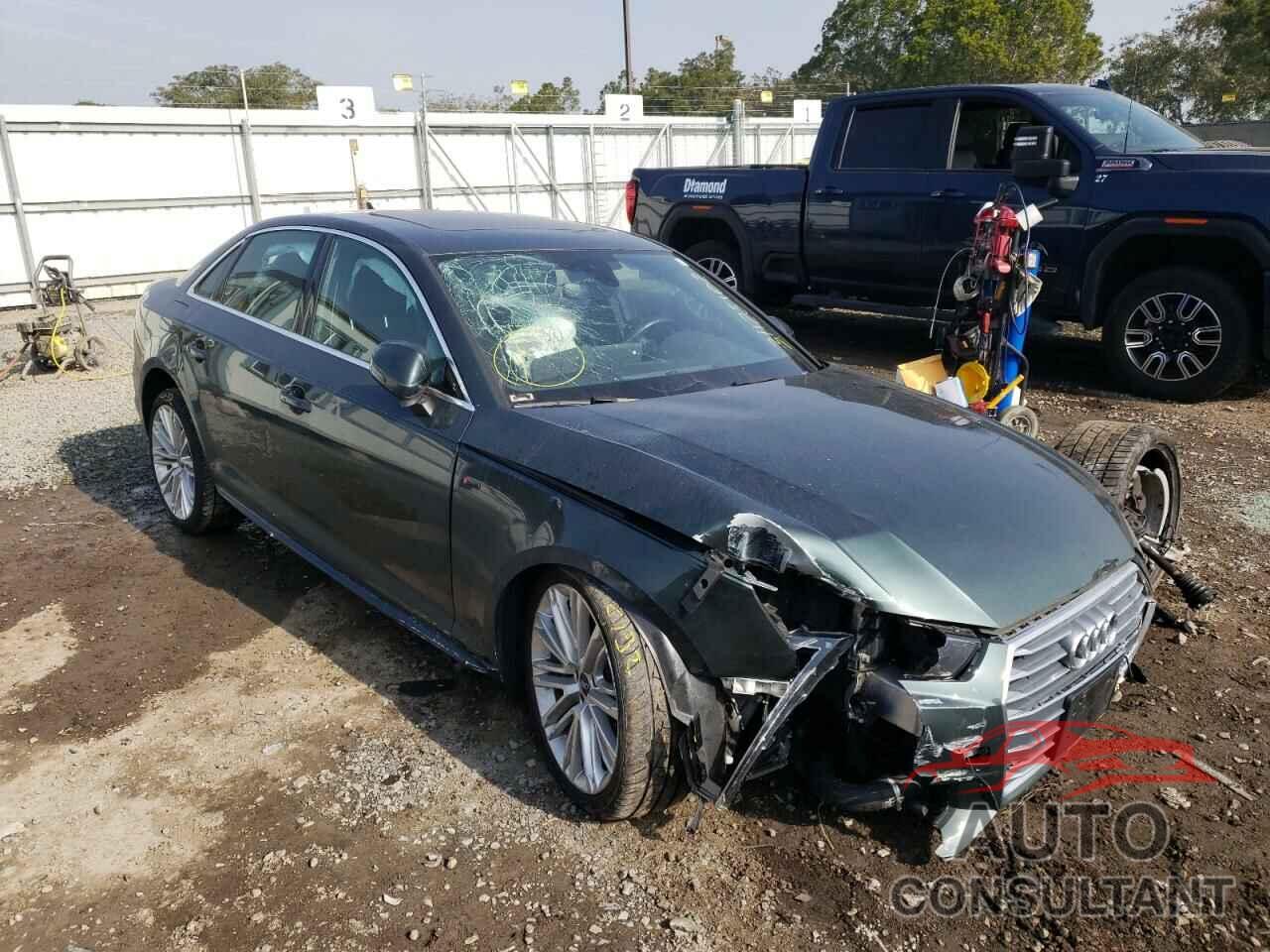 AUDI A4 2017 - WAULNAF42HA036175