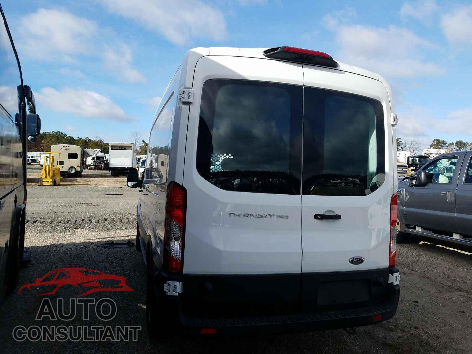 FORD TRANSIT CO 2019 - 1FTYR2CM8KKB12040