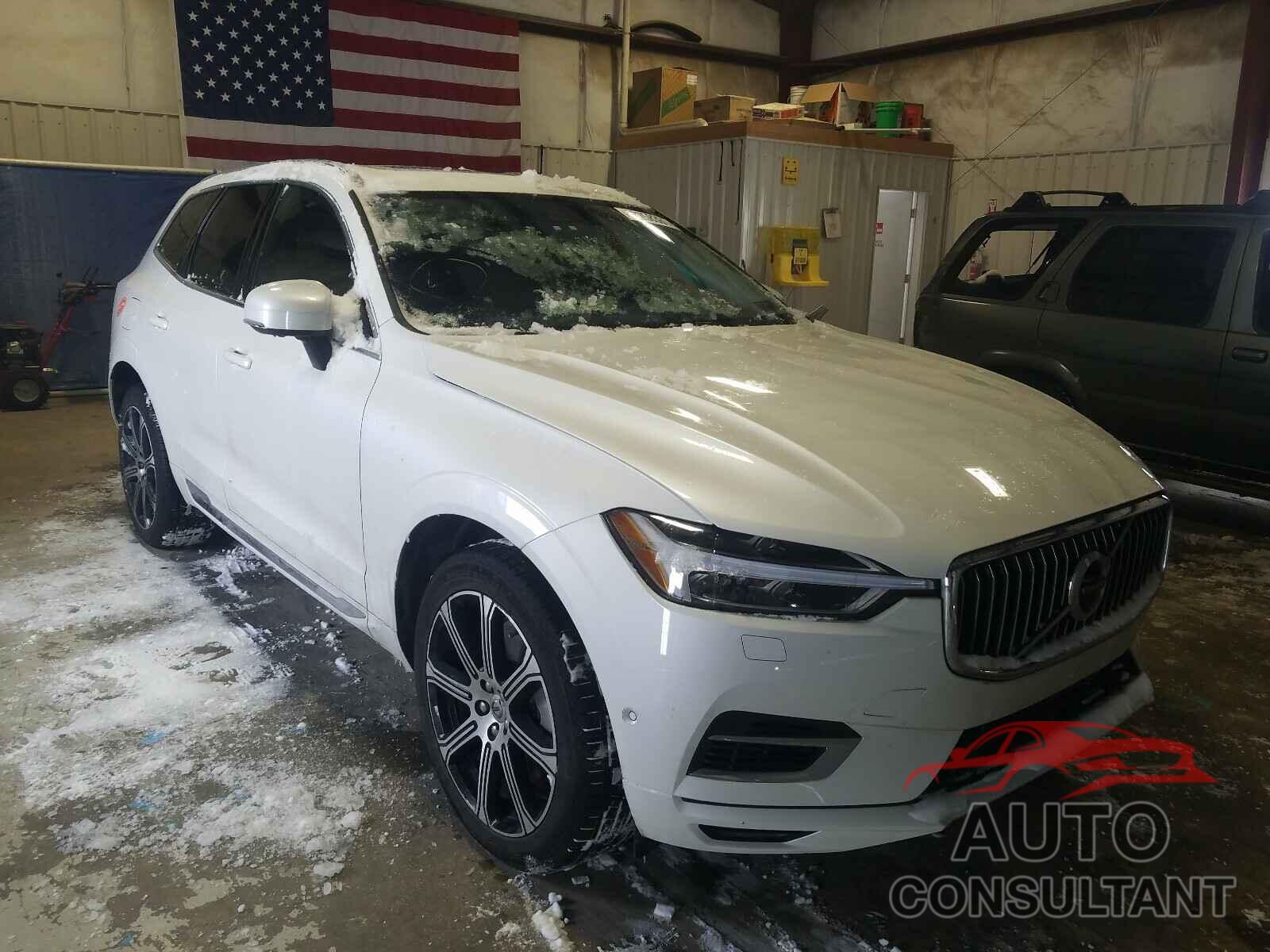 VOLVO XC60 2018 - LYVBR0DL2JB121846