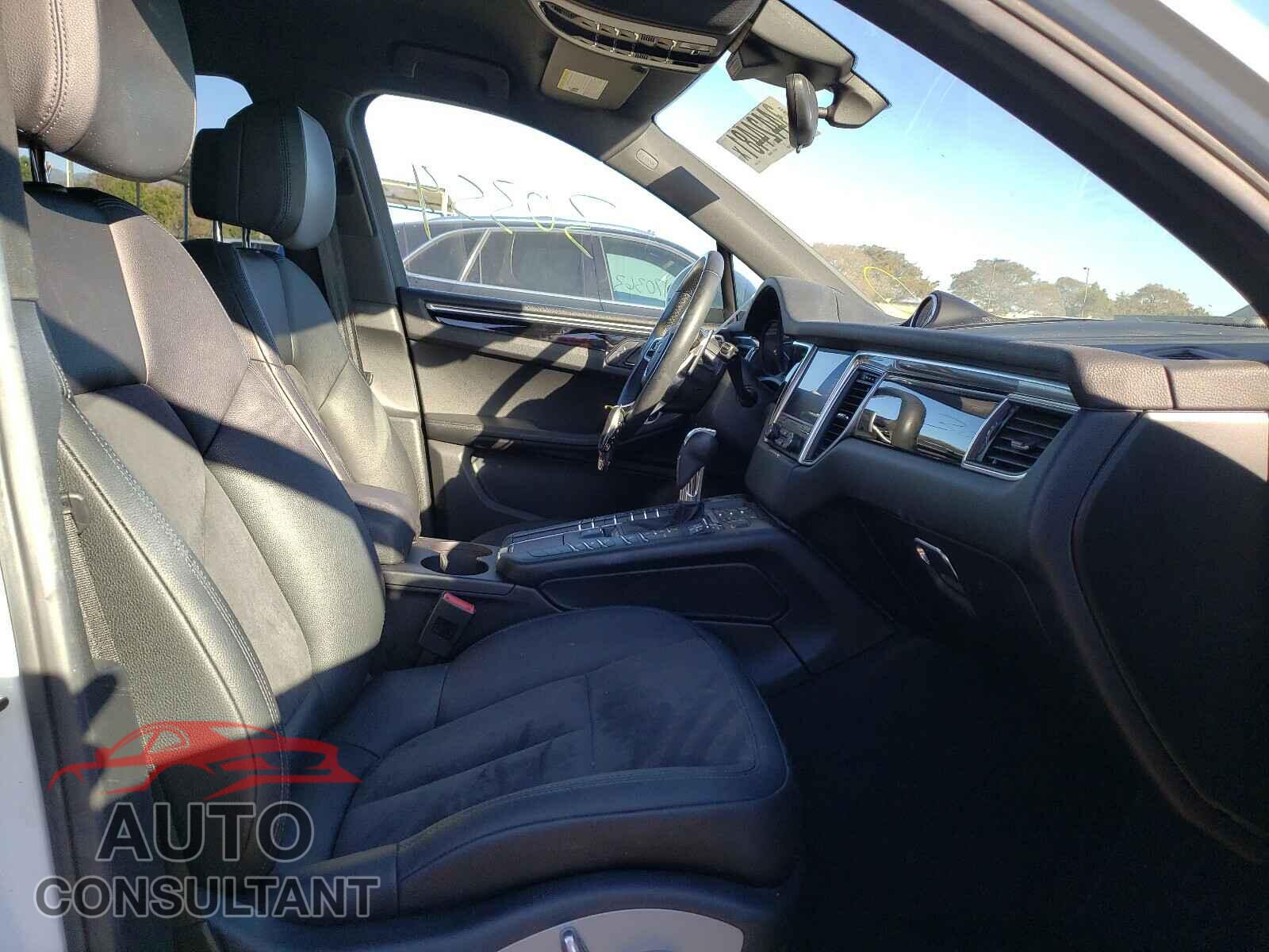 PORSCHE MACAN 2017 - WP1AA2A5XHLB08089
