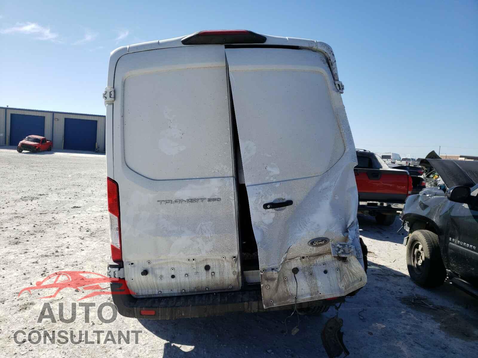FORD TRANSIT CO 2019 - 1FTYR2CM6KKB19066