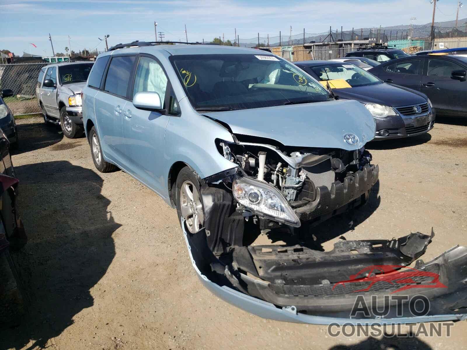 TOYOTA SIENNA 2017 - 5TDKZ3DCXHS895204