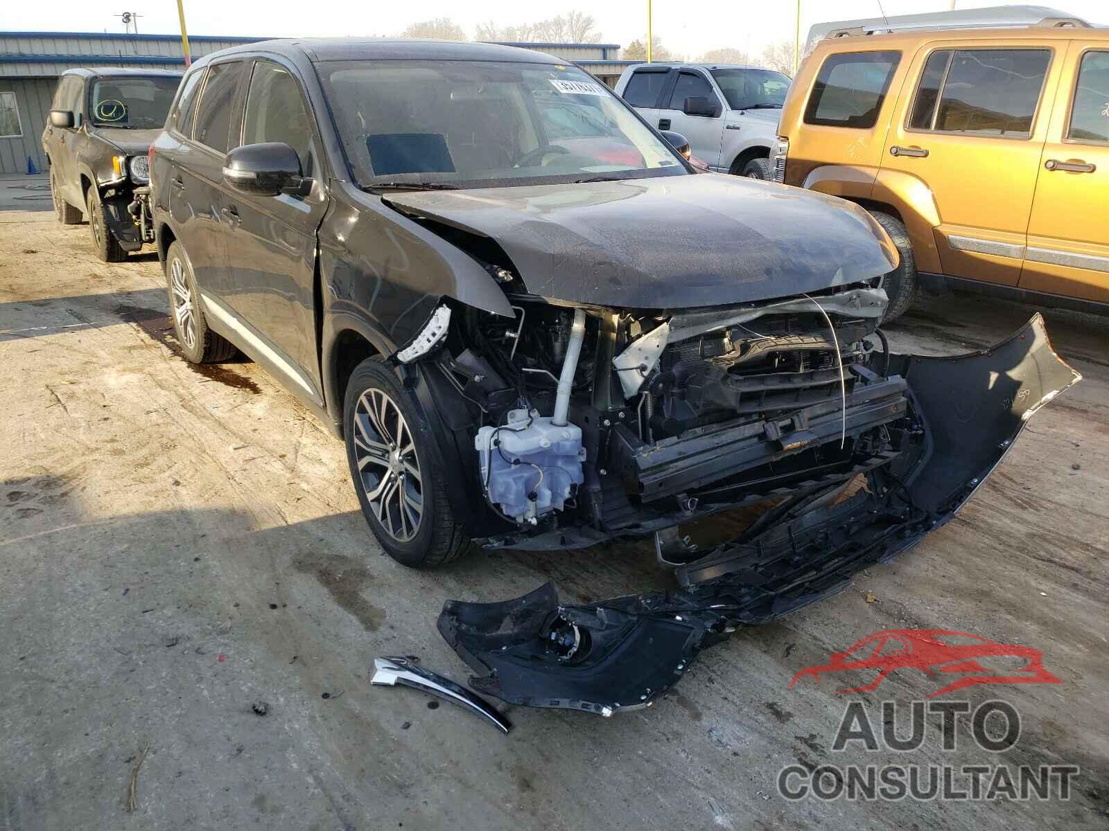 MITSUBISHI OUTLANDER 2018 - JA4AZ3A35JJ005639