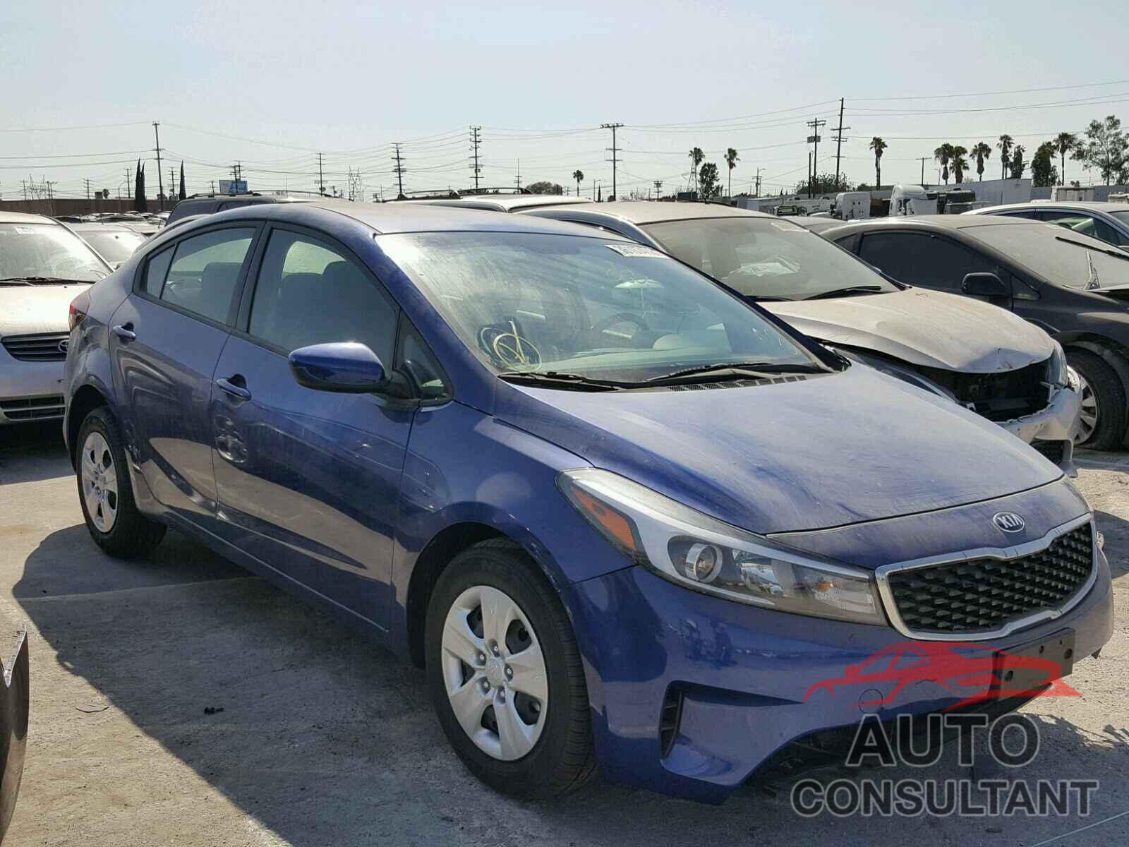 KIA FORTE 2018 - 3KPFK4A74JE213906