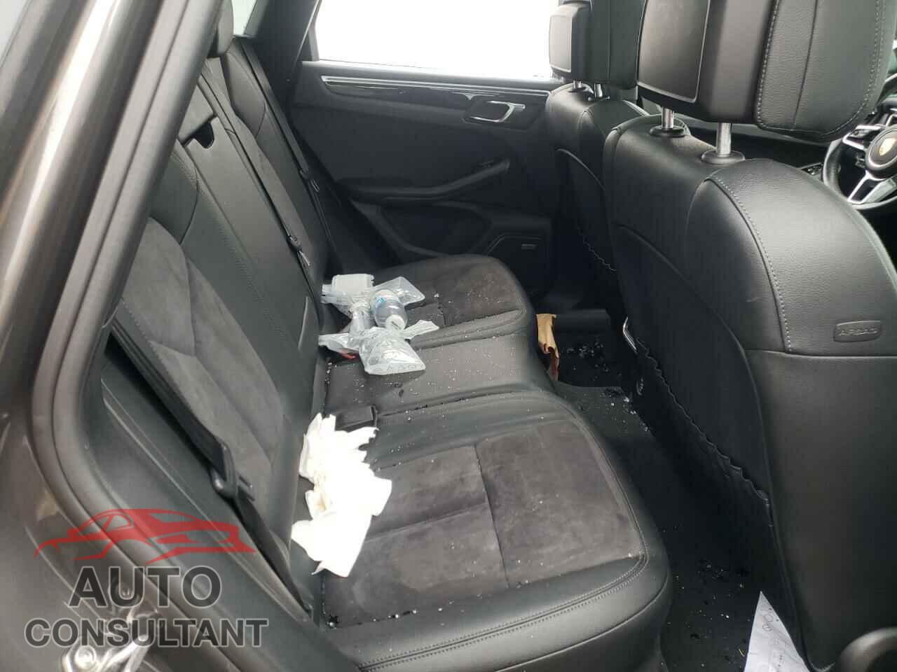 PORSCHE MACAN 2018 - WP1AA2A56JLB15272