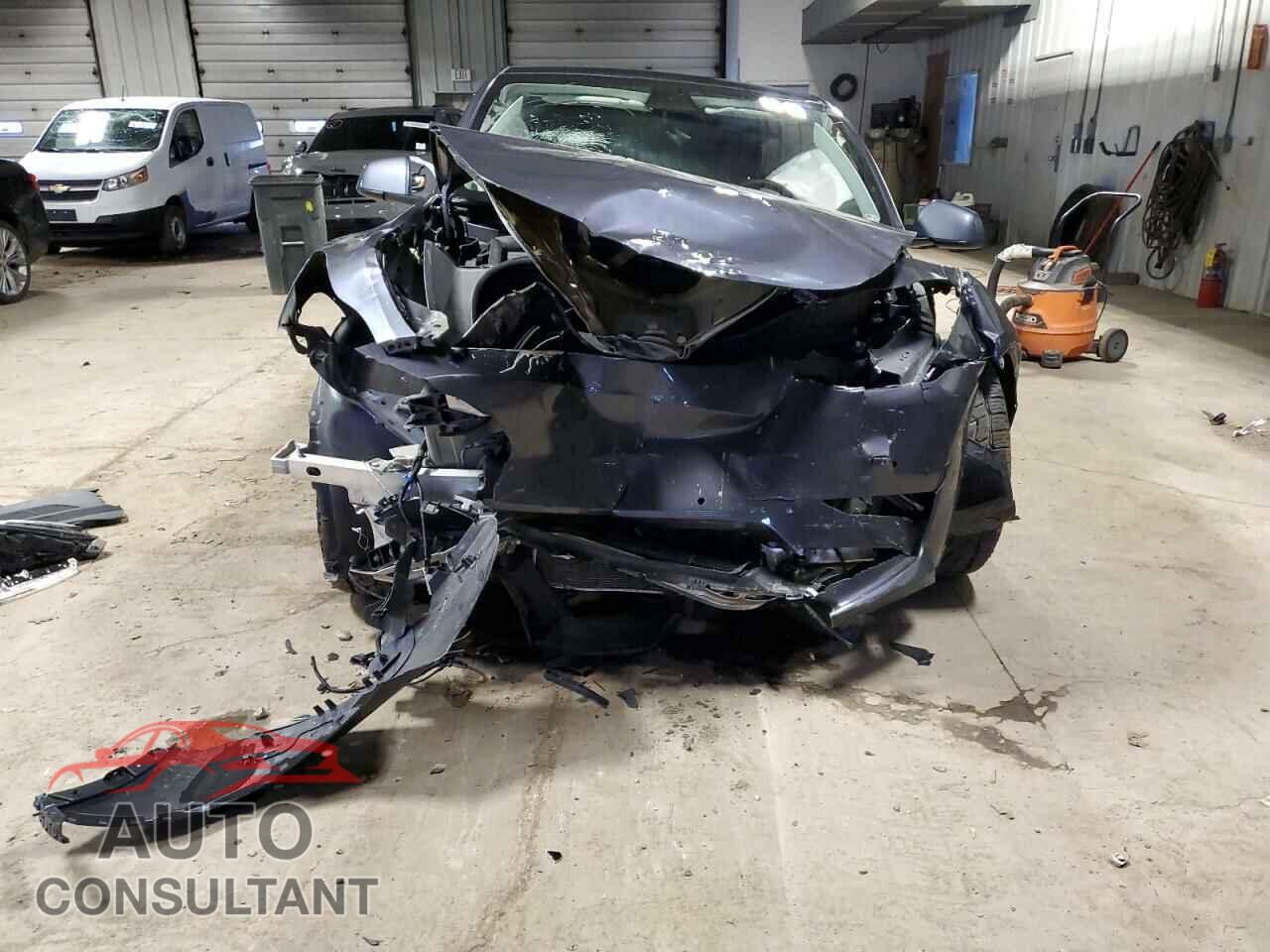 TESLA MODEL Y 2022 - 7SAYGDEE6NF386462