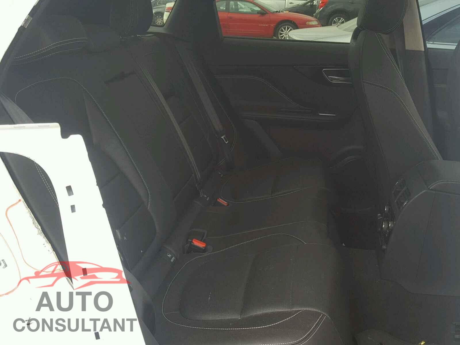 JAGUAR F-PACE 2017 - SADCL2BV5HA080379