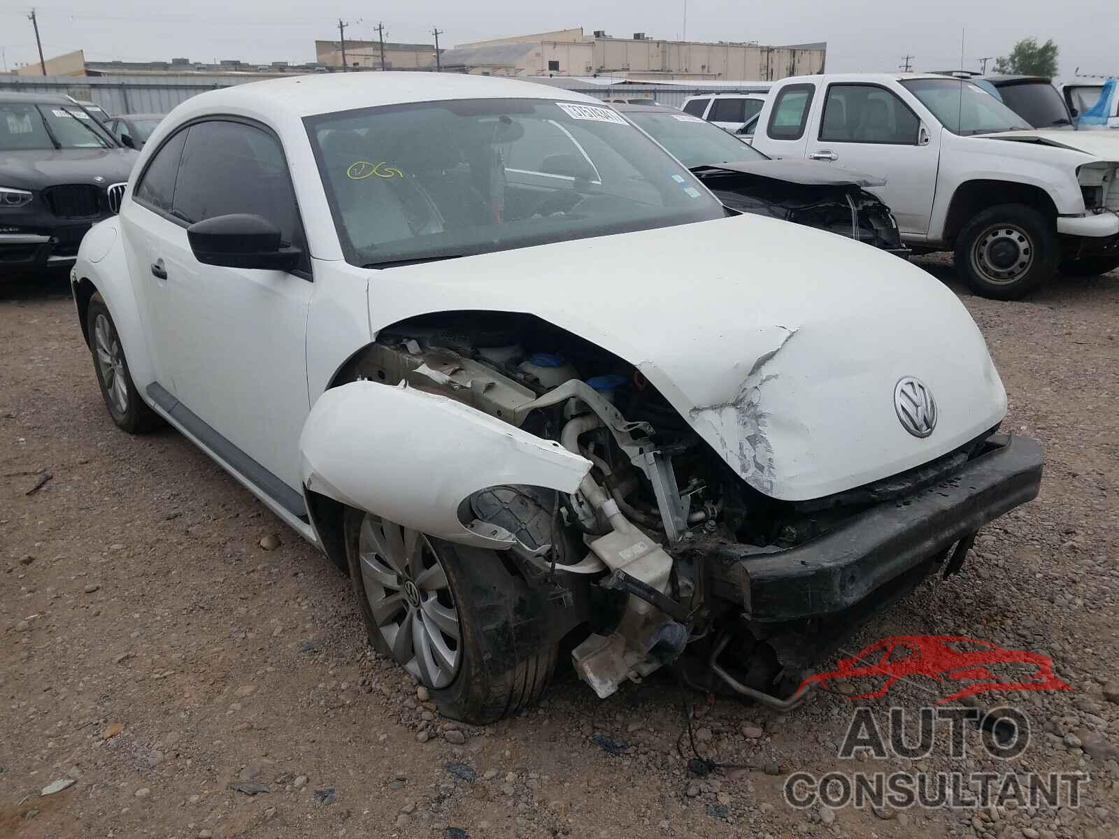 VOLKSWAGEN BEETLE 2017 - 3VWF17AT1HM609788