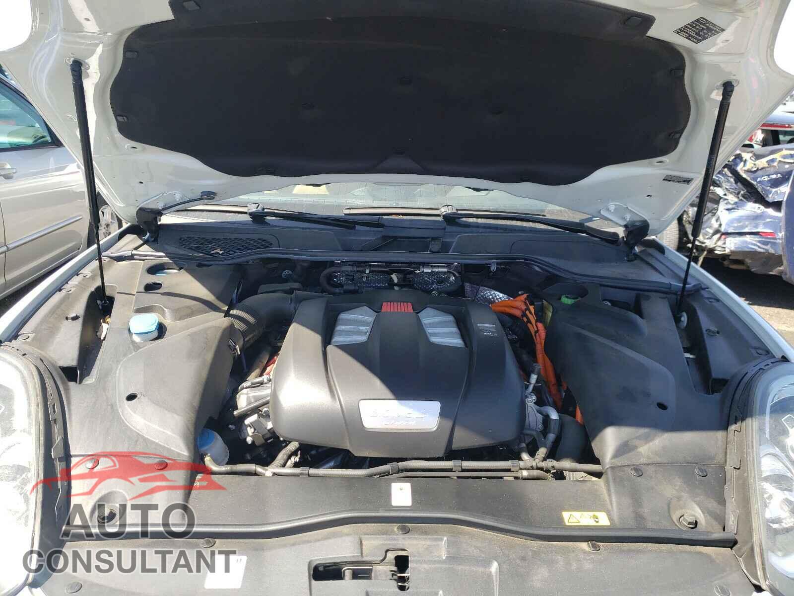 PORSCHE CAYENNE 2017 - WP1AE2A20HLA74805