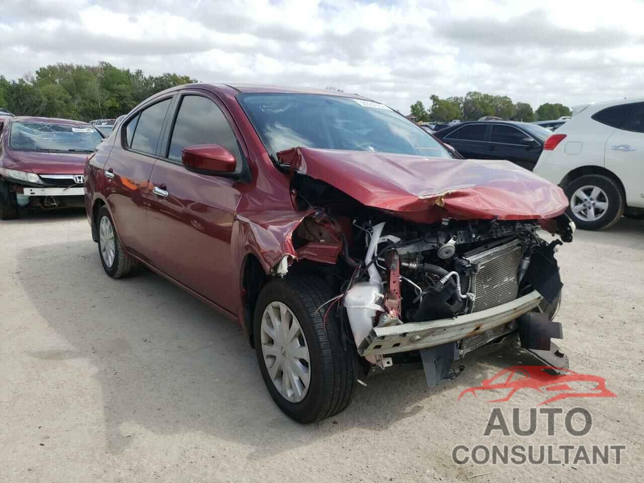 NISSAN VERSA 2017 - 3N1CN7AP0HL830935