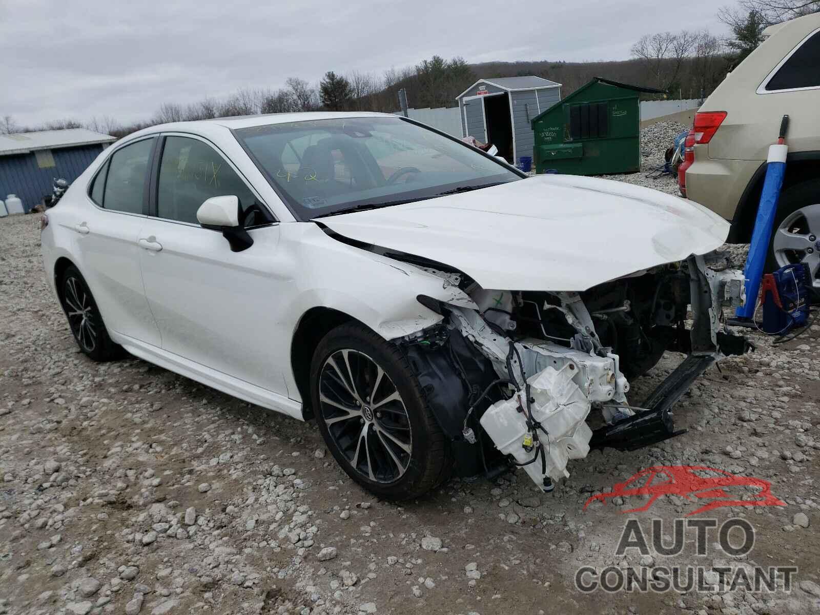 TOYOTA CAMRY 2018 - JTNB11HK9J3001676