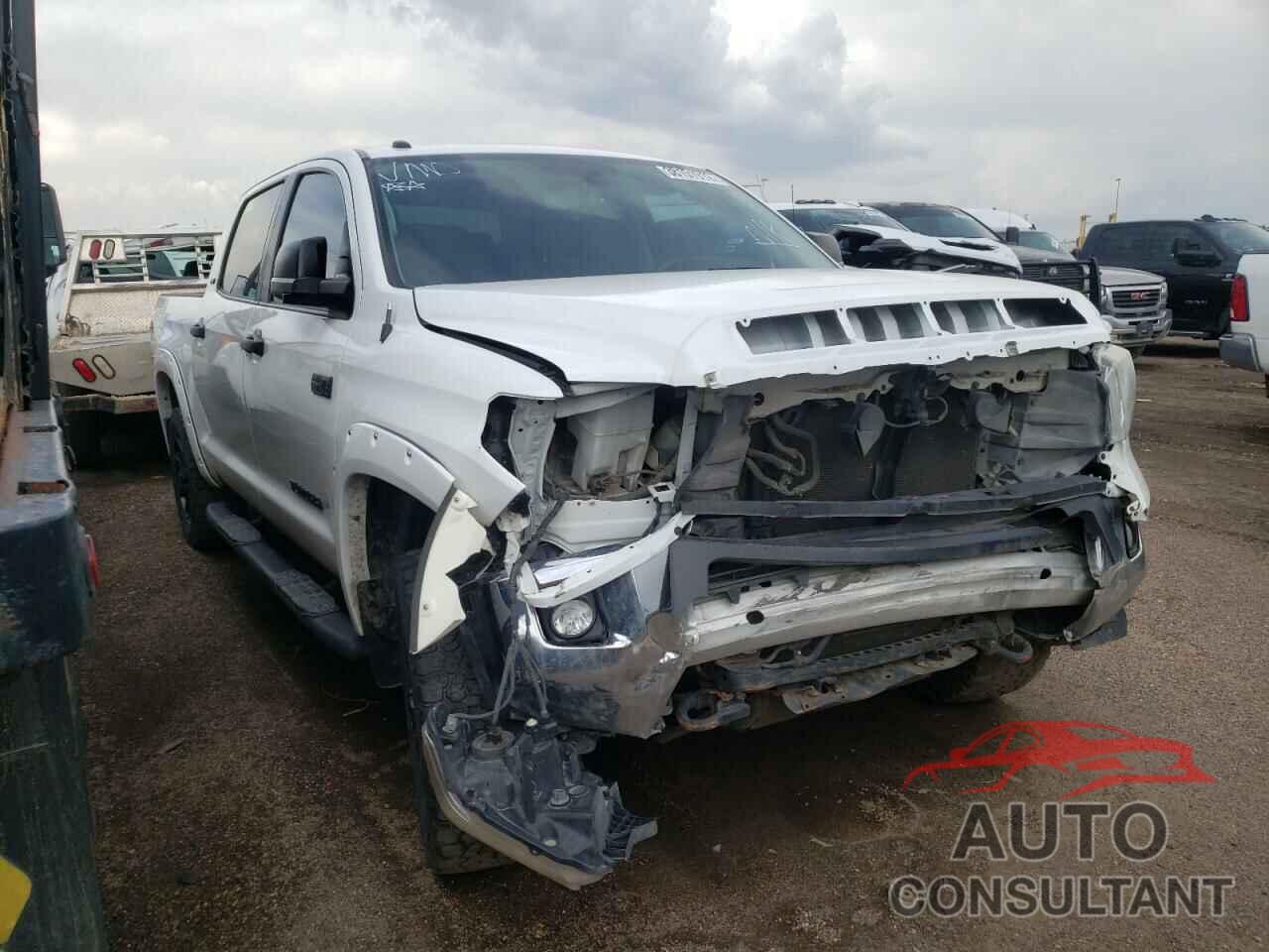 TOYOTA TUNDRA 2017 - 5TFDW5F16HX673648