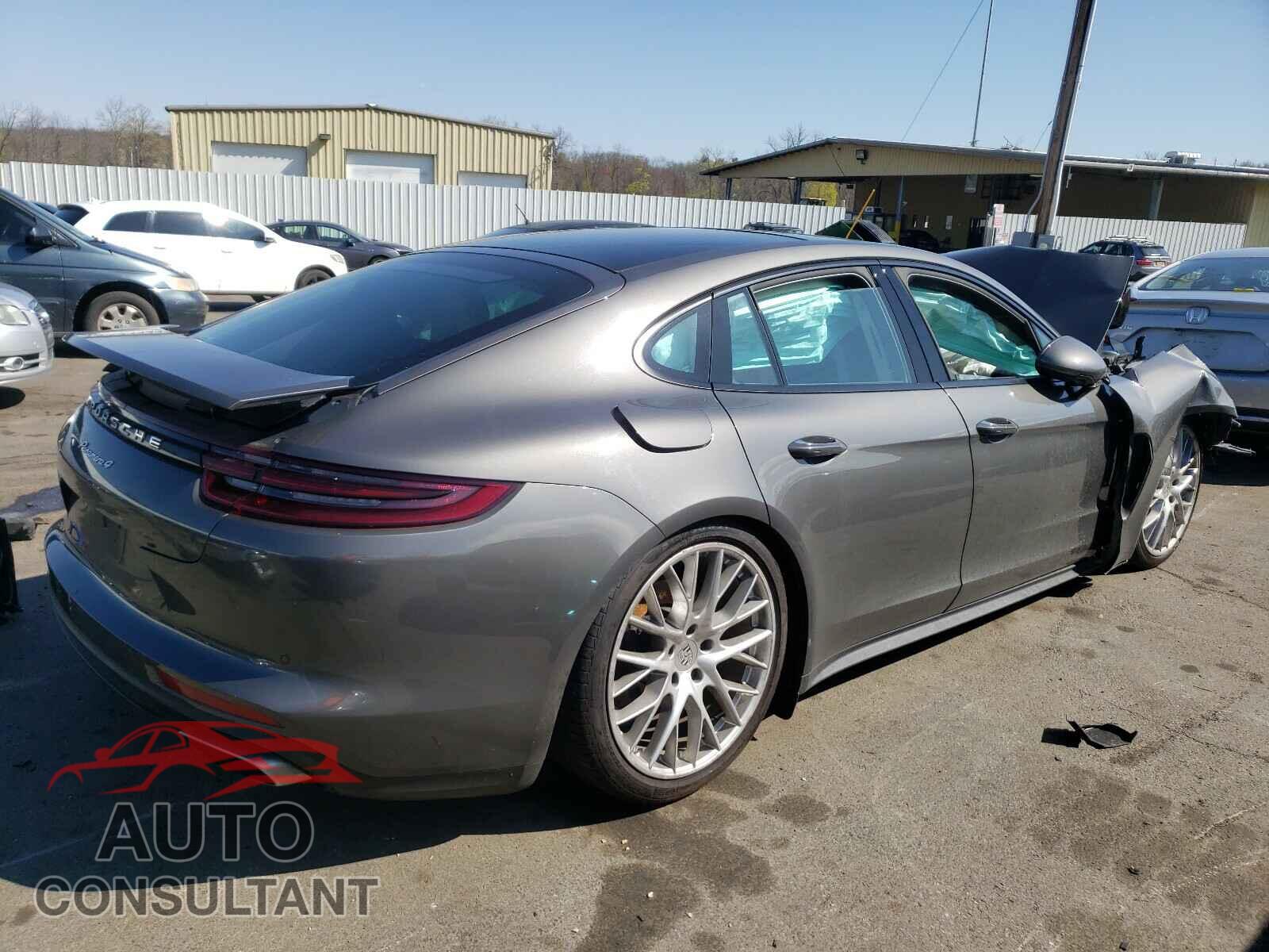 PORSCHE PANAMERA 2017 - WP0AA2A79HL103033