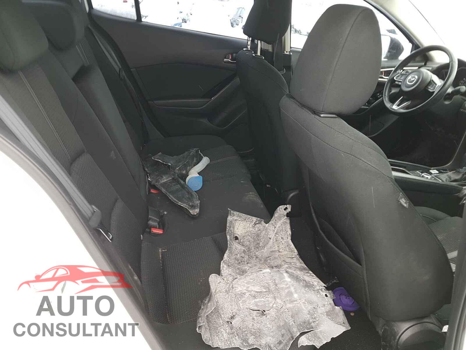 MAZDA 3 2017 - JM1BN1V74H1108553