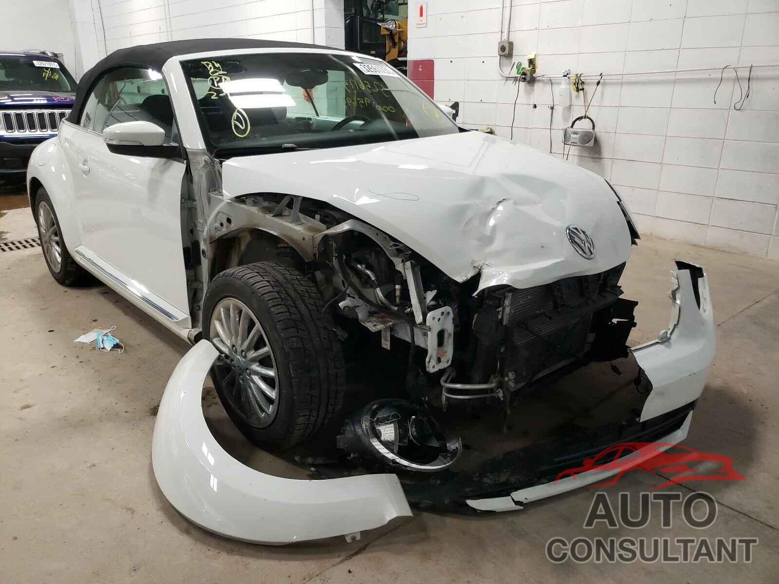 VOLKSWAGEN BEETLE 2016 - 3VW517AT1GM802470