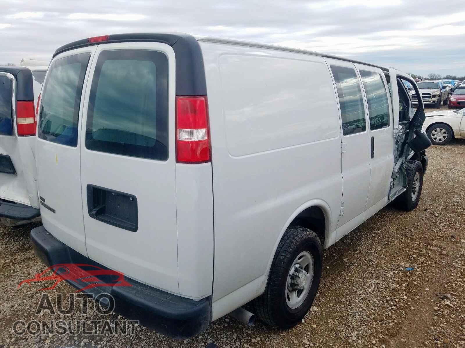 CHEVROLET EXPRESS 2019 - 4T1G31AK2LU010467